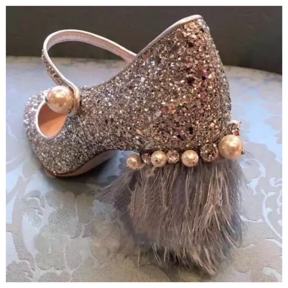 🎁 The Amanda Silver Handmade Glitter Feather Shoes - Picture 3 of 5